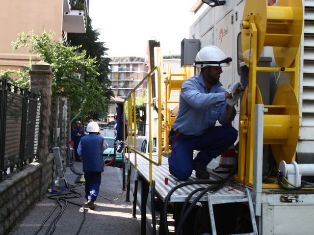 Lavoratori Enel verso lo sciopero«Non vogliamo restare al buio»