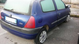 Cesano: gomme bucate e vetri rottiSan Bernardo, ancora vandalismi