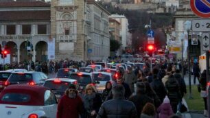 Prime maschere e tanto cioccolatoAssalto a Bergamo e al Sentierone