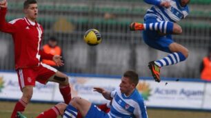 Calcio, netta sconfitta del MonzaPro Patria a segno cinque volte