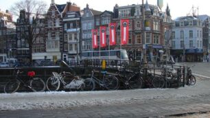 Amsterdam fa festaalla cerchia dei canali