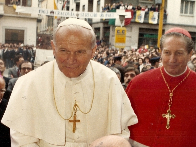 Lesmo, teca col sangue di Wojtyladomani alla chiesa di Masciocco