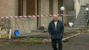 Seregno, brucia il tetto di casaPompieri al lavoro per cinque ore