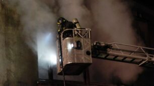 Incendio alla Rivolta di BiassonoDue ore per domare le fiamme