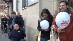 In coda all’Agenzia delle entrateIl Pd come i pensionati di Genova