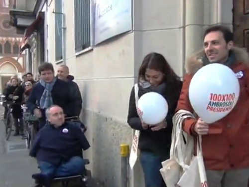 In coda all’Agenzia delle entrateIl Pd come i pensionati di Genova