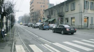 Desio: picchiata in strada dall’extra l’indifferenza dei passanti