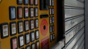 Maxisequestro di sigarette a OrioUcraini con 1.522 stecche in borsa