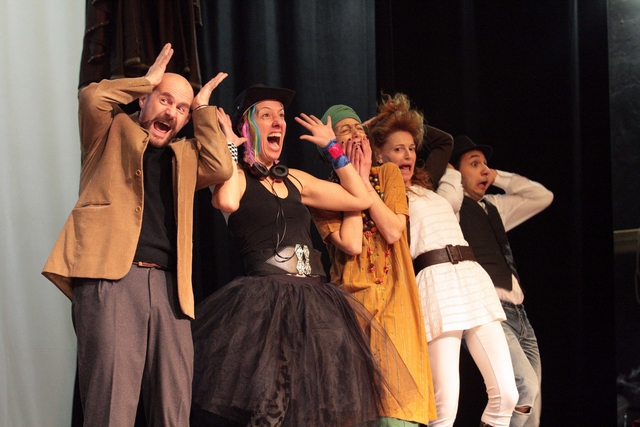Shakespeare in love(s): così nasce una compagnia teatrale immagine