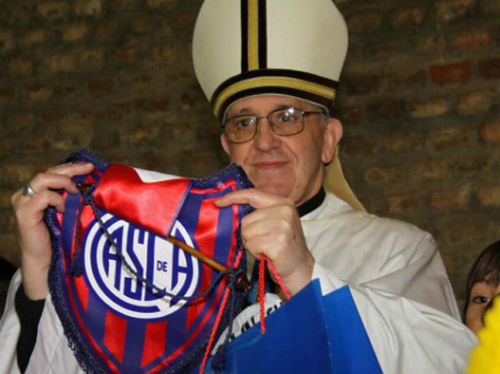 Papa Francesco, l’uomo e il tifosoI commenti da tutto il mondo