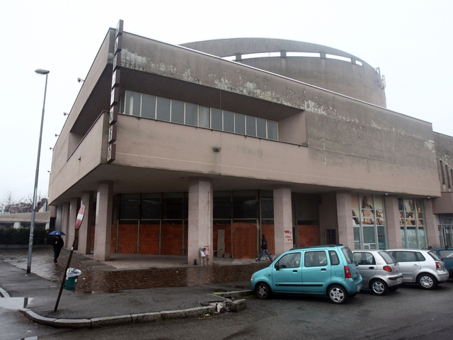 Monza, ex cinema senza paceIncendi e sgomberi al Maestoso