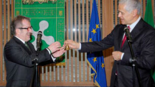 Regione, si è insediato Maroni«Tante urgenze, prima il lavoro»