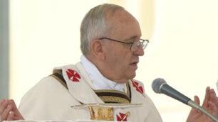 Papa Francesco si presenta«Non temete la tenerezza»