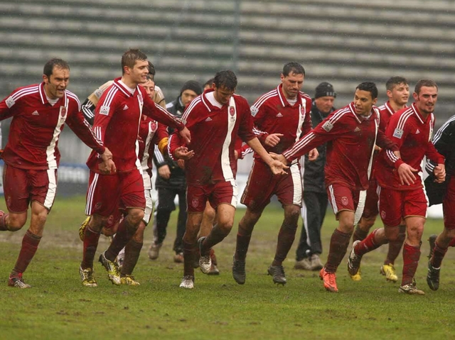 Calcio, il Monza vince nella pioggia immagine