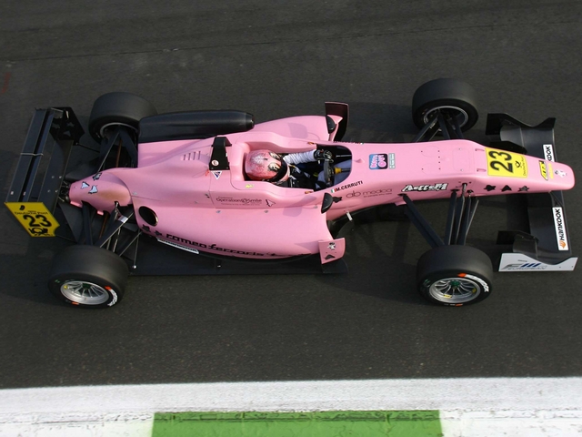Weekend di motori in autodromo a Monza: le foto dalla pista immagine
