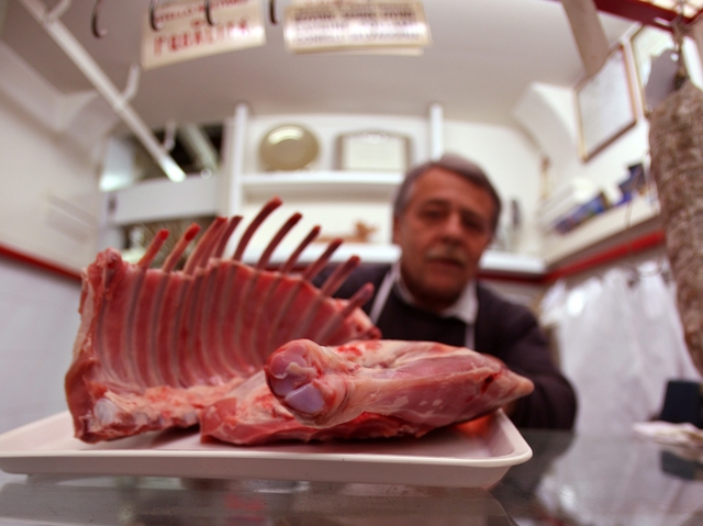 Coldiretti, sforbiciata sulla tavolaA Pasqua resiste solo l’agnello