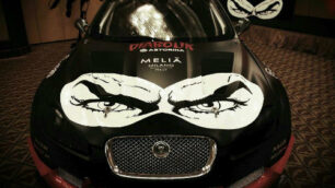 Diabolik e la sua Jaguar a MonzaIn pista per il Superstars World
