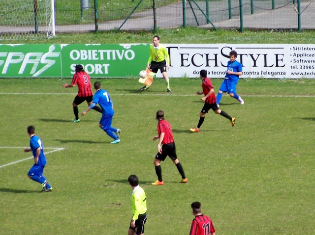 Calcio, Seregno regola il VogheraDoppietta di Comi per i tre punti