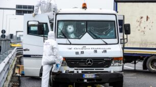 Rapina al portavalori sulla A9L’oro era partito da Paderno