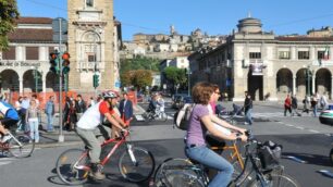 Gli appuntamenti di sabato 13In bici con Aribi e volo sugli alberi