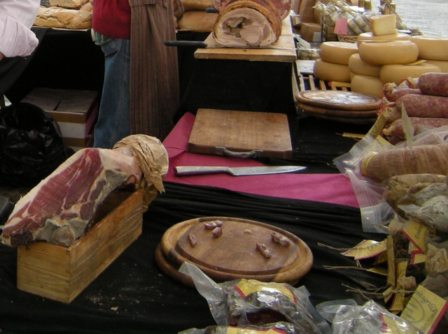A Cesano la spesa ConSensoDomenica un mercato diverso