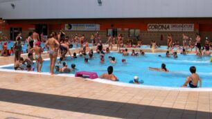 Giussano firma nuova convenzioneper piscina: un milione il risparmio