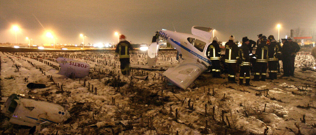Cade un aereo tra Seregno e CarateDue persone a bordo, sono gravi