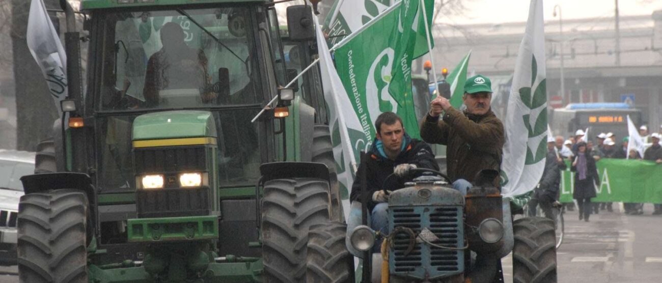 Tem, incubo per gli agricoltoriCampi tagliati in due dall’asfalto