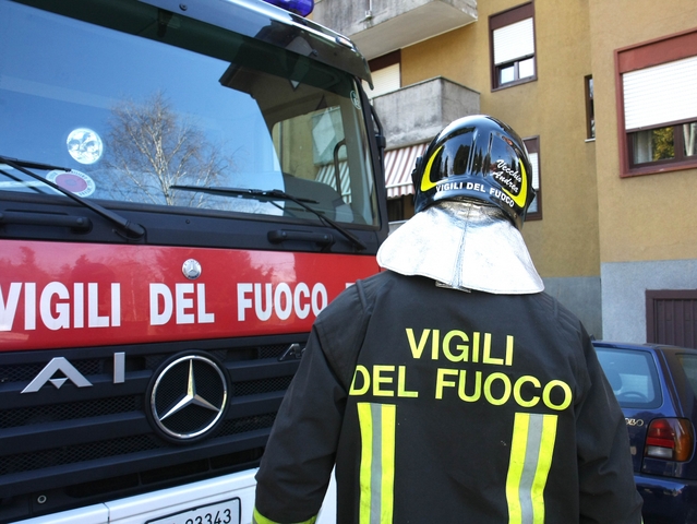 Concorezzo, vigili del fuoco e 118per un incendio in via Monte Rosa