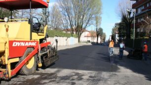 Seregno: si riasfalta via Parini,la circolazione piomba nel caos