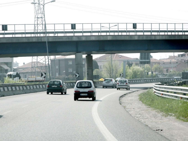 Milano-Meda, limiti di velocità:la «rivolta» degli automobilisti