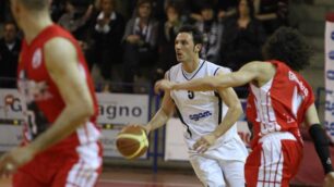 Basket, Monza inciampa in gara-1Marcora espugna il PalaForti