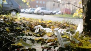 Monza, si punge con la siringalasciata dal ladro sulla sua auto