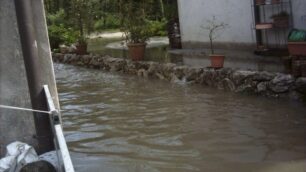 Esondazionea Briosco, a Carate limite di guardia