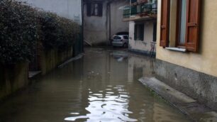 Biassono, un metro e mezzo d’acqua nella Cascina Mulino