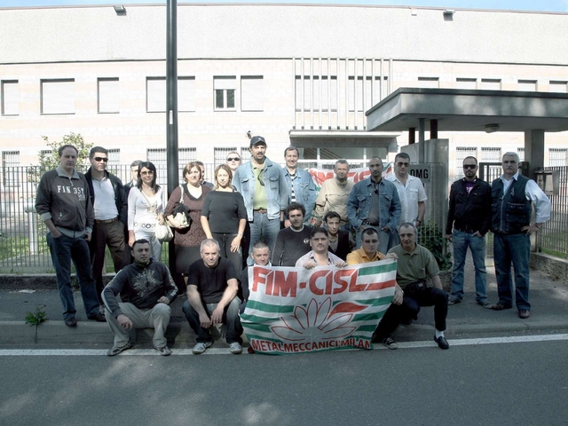 Omg, tornano in ditta dopo le ferieOperai trovano i cancelli chiusi
