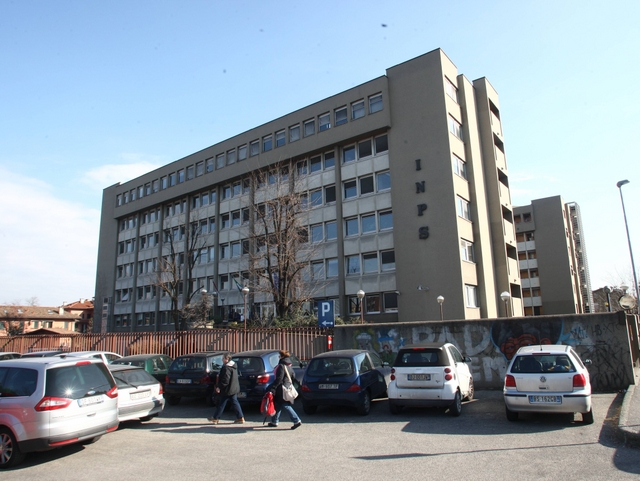 Monza, assegni e indennità:per gli invalidi ritardi gravi