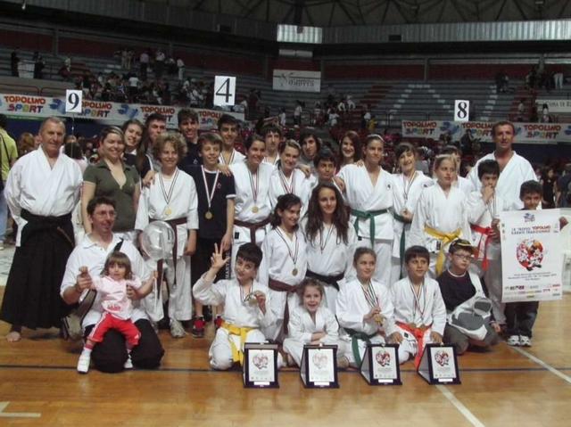 Trofeo Topolino di karateL’Sr fa incetta di medaglie