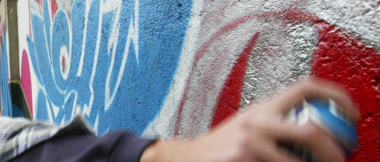 «Chi imbratta è uno sfigato»Writers in piazza contro i vandali