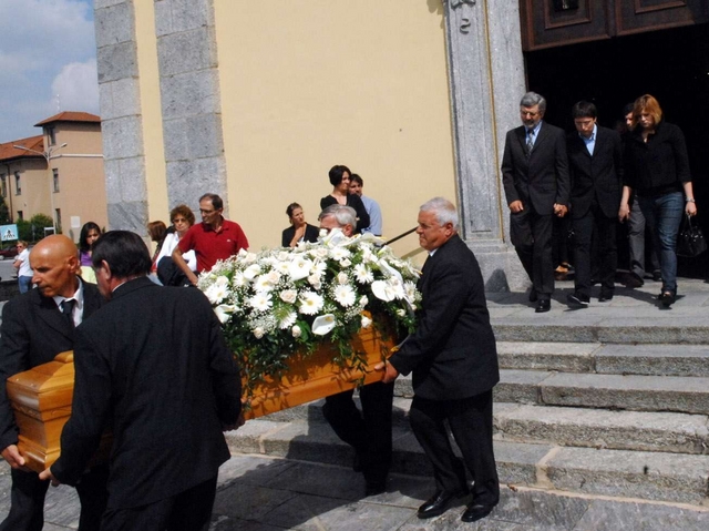 Renate, l’addio a Luigia PortaL’autopsia: è stata investita