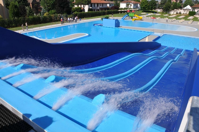 Quasi quasi vado a fare un tuffoSulle spiagge di Burago Molgora