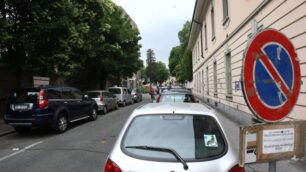 Monza, cambia la via del mercatoVenticinque auto «sequestrate»