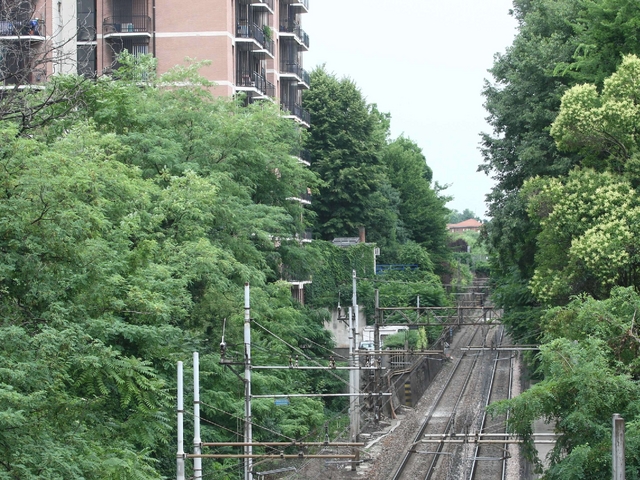 Monza, contro il rumore dei binaripannelli fonoassorbenti o copertura