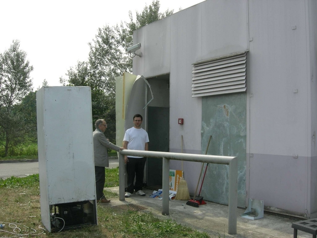 Veduggio, ladri al distributoreVia con stecche di "bionde"