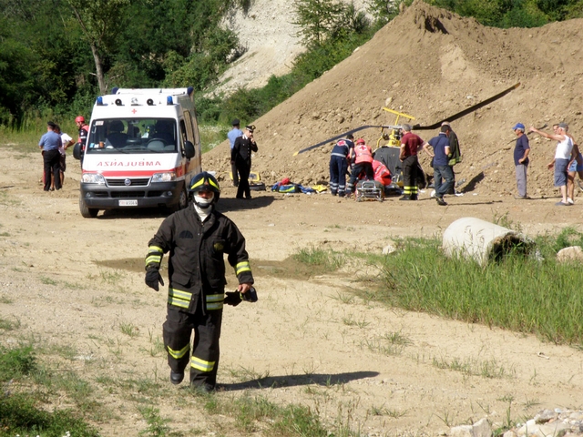 Partito da Briosco l’elicotteroprecipitato a Cantù: morto pilota