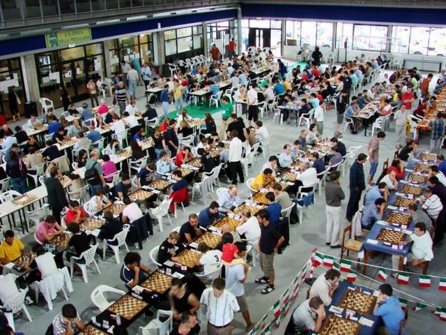 Bratto, sette giorni di sfide Riparte il Festival degli scacchi