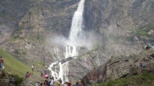 Cascate Serio: via il 20 giugnoIl 17 luglio in notturna con i fari