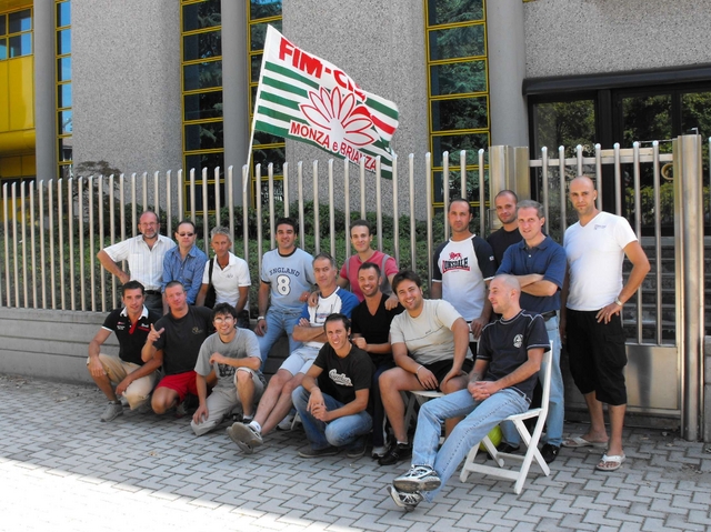 Da febbraio, buste paga da 51 euroOfficine Monzesi di Nova: presidio