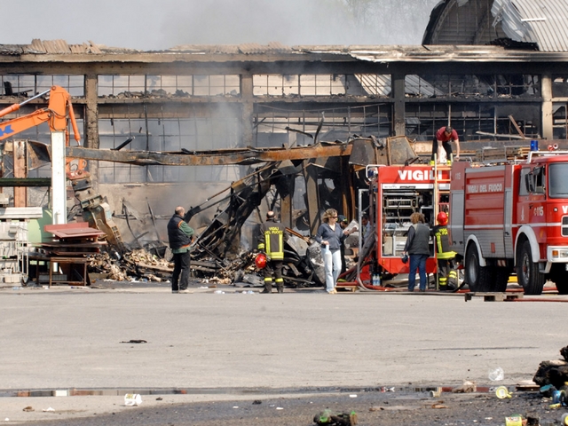 Lentate, Ltm in liquidazioneDopo l’incendio rischio chiusura