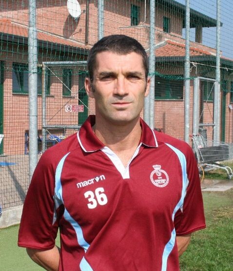 Calcio: Aldo Monzasulla panchina del Seregno